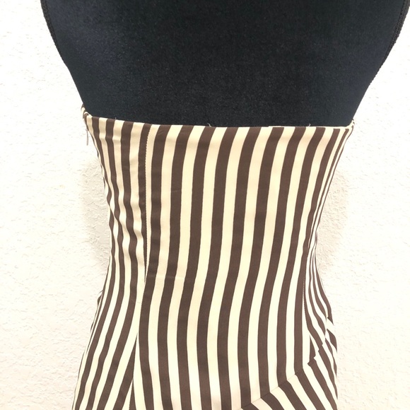 Beautiful Carolina Herrera strapless dress!!! - Picture 4 of 5